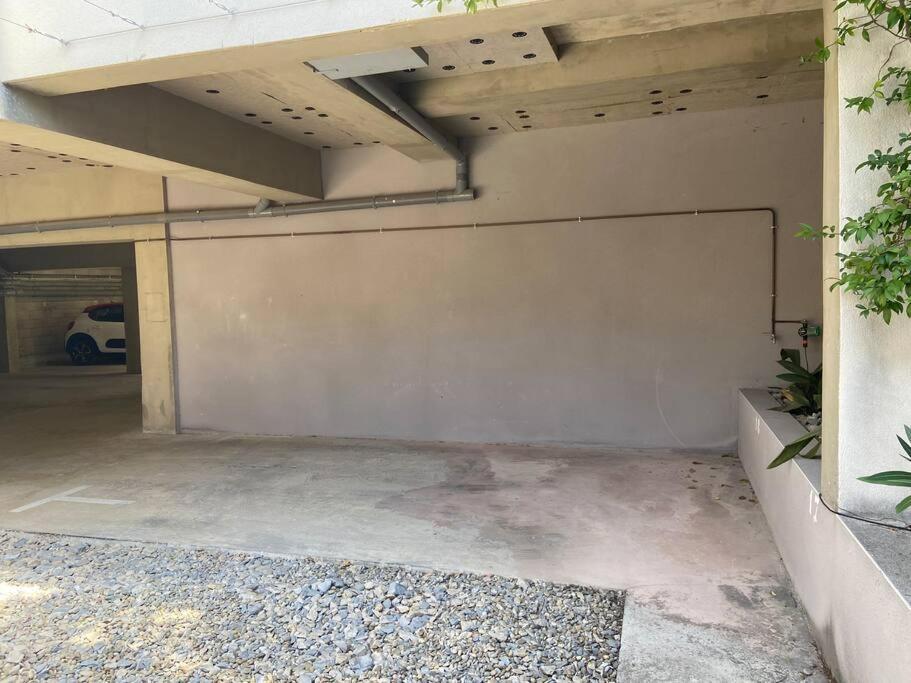 Studio Clim Parking Dhuoda Nîmes Buitenkant foto